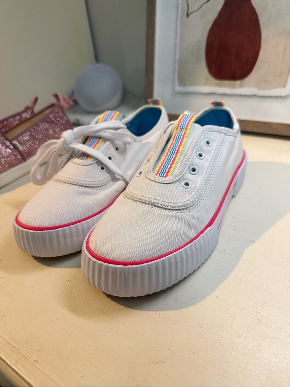 Girls Keds Sz 4 White Canvas & Pink Piping Sneakers
